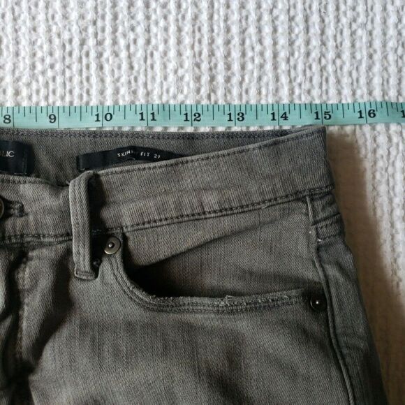 Banana Republic Women's Size 29 Jeans Premium Distressed Skinny Fit Gray - Picture 9 of 13